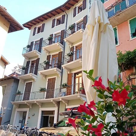 Casa Nataly Panzió Torbole Sul Garda Kültér fotó