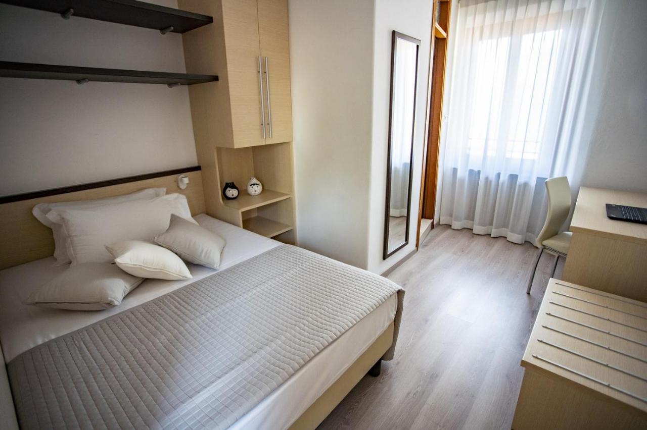 Casa Nataly Panzió Torbole Sul Garda Kültér fotó
