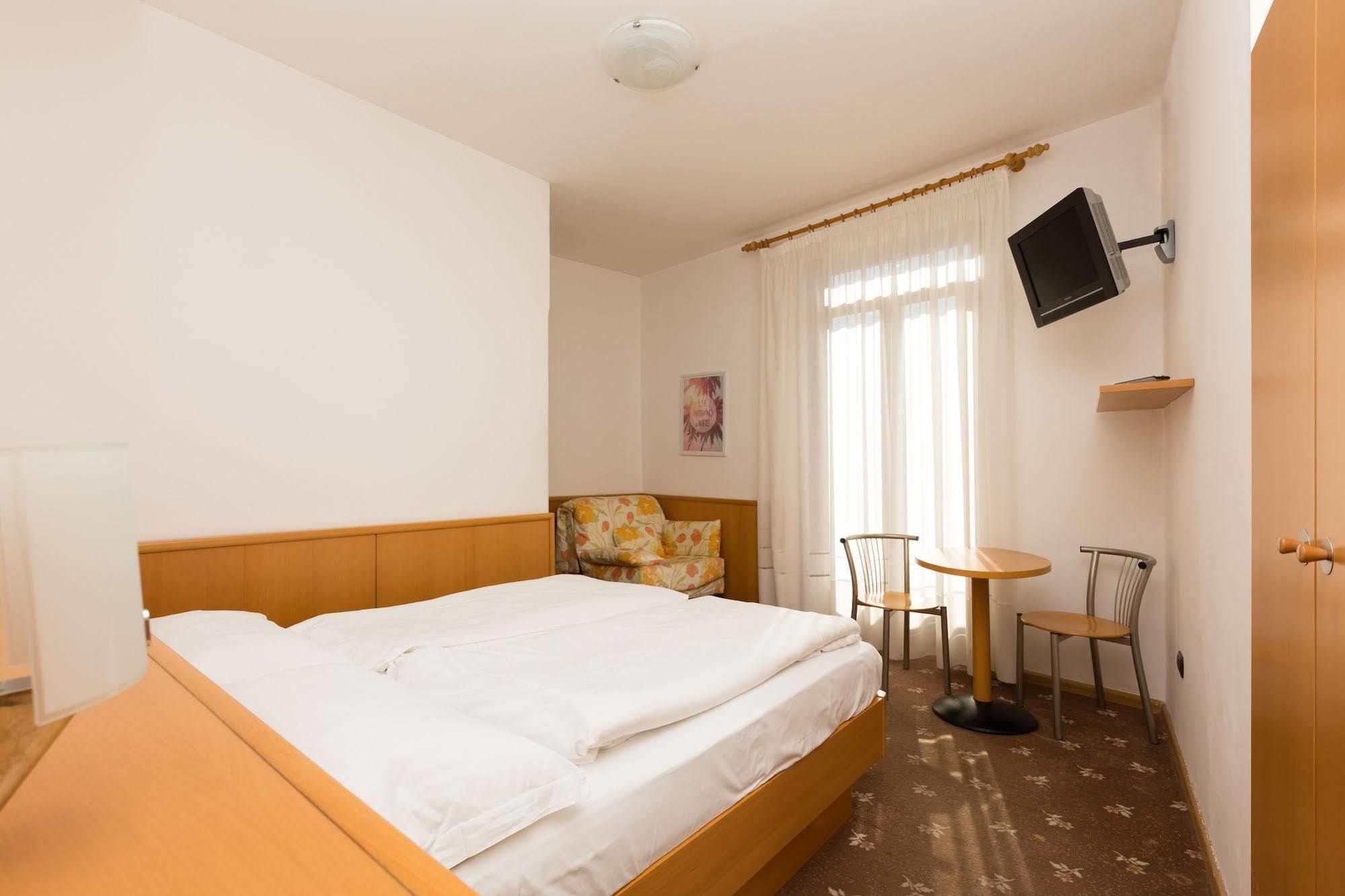 Casa Nataly Panzió Torbole Sul Garda Kültér fotó