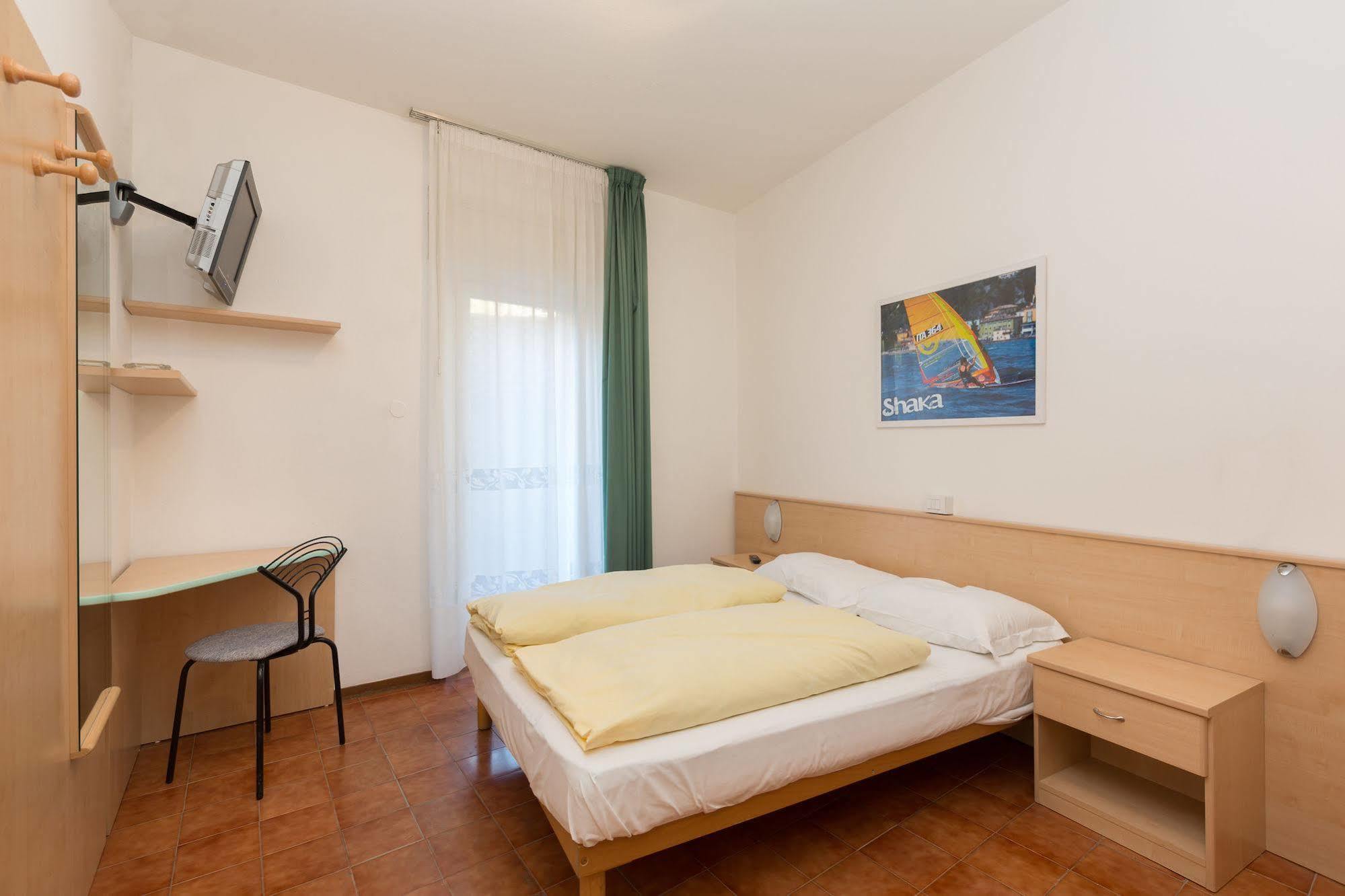 Casa Nataly Panzió Torbole Sul Garda Kültér fotó