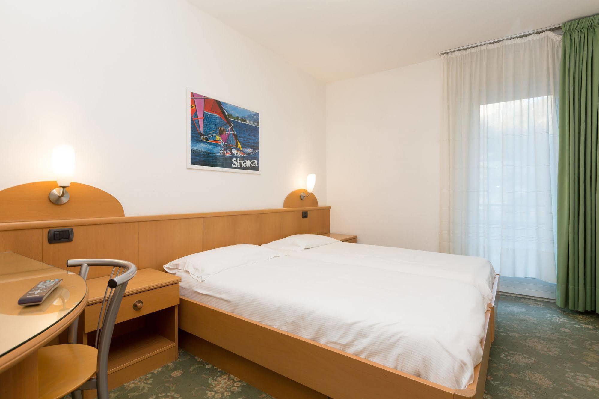 Casa Nataly Panzió Torbole Sul Garda Kültér fotó
