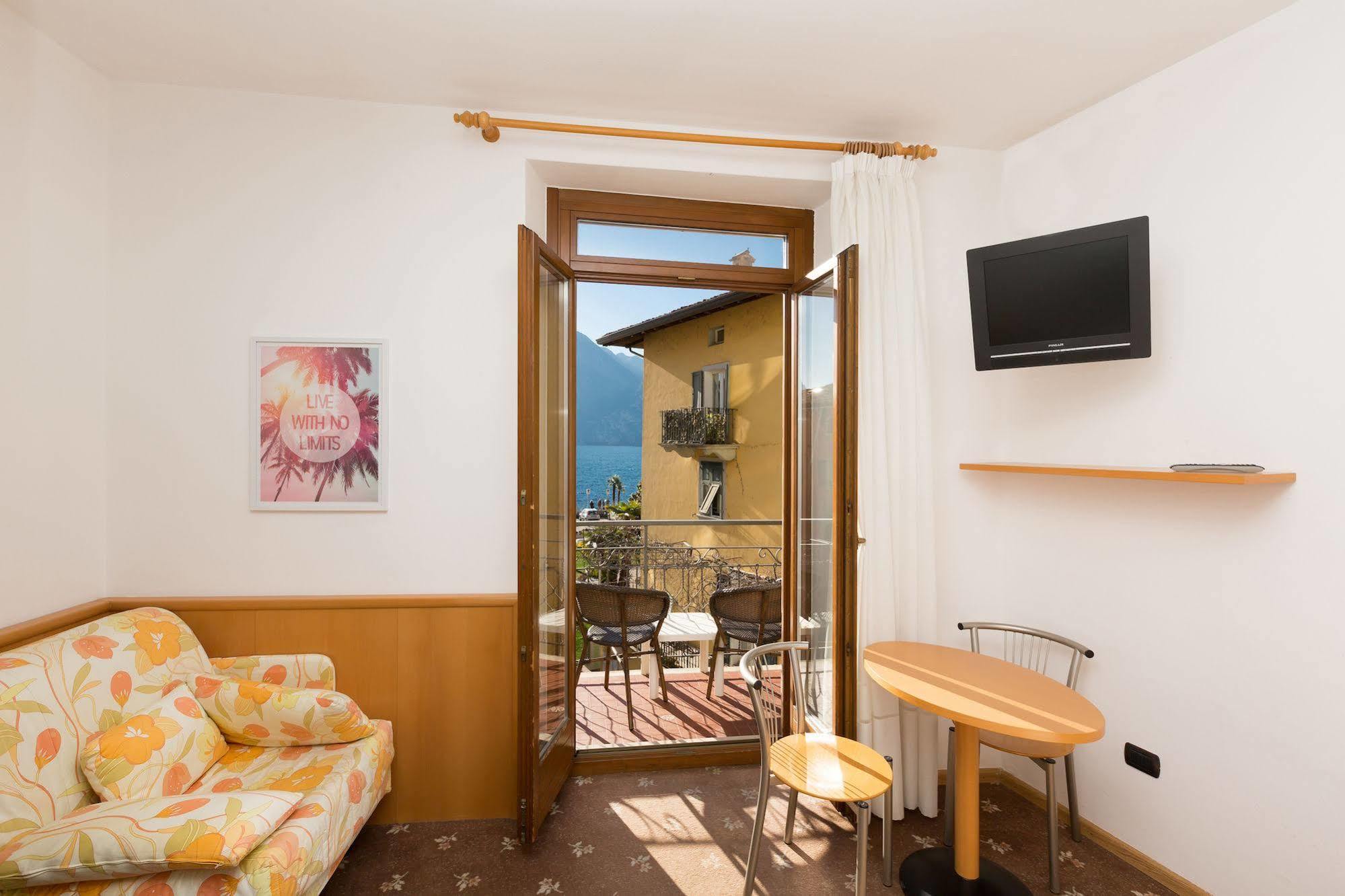 Casa Nataly Panzió Torbole Sul Garda Kültér fotó