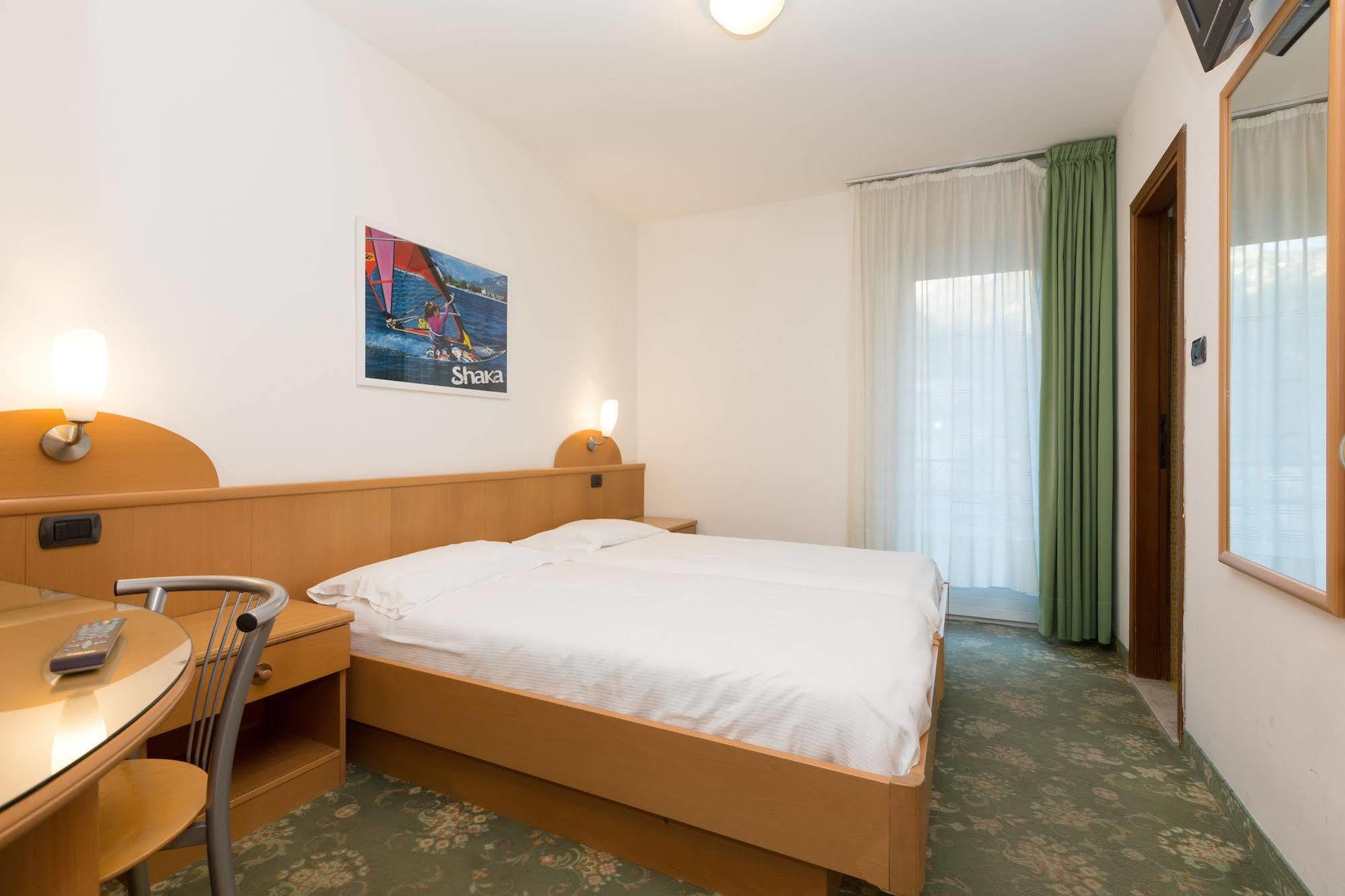 Casa Nataly Panzió Torbole Sul Garda Kültér fotó