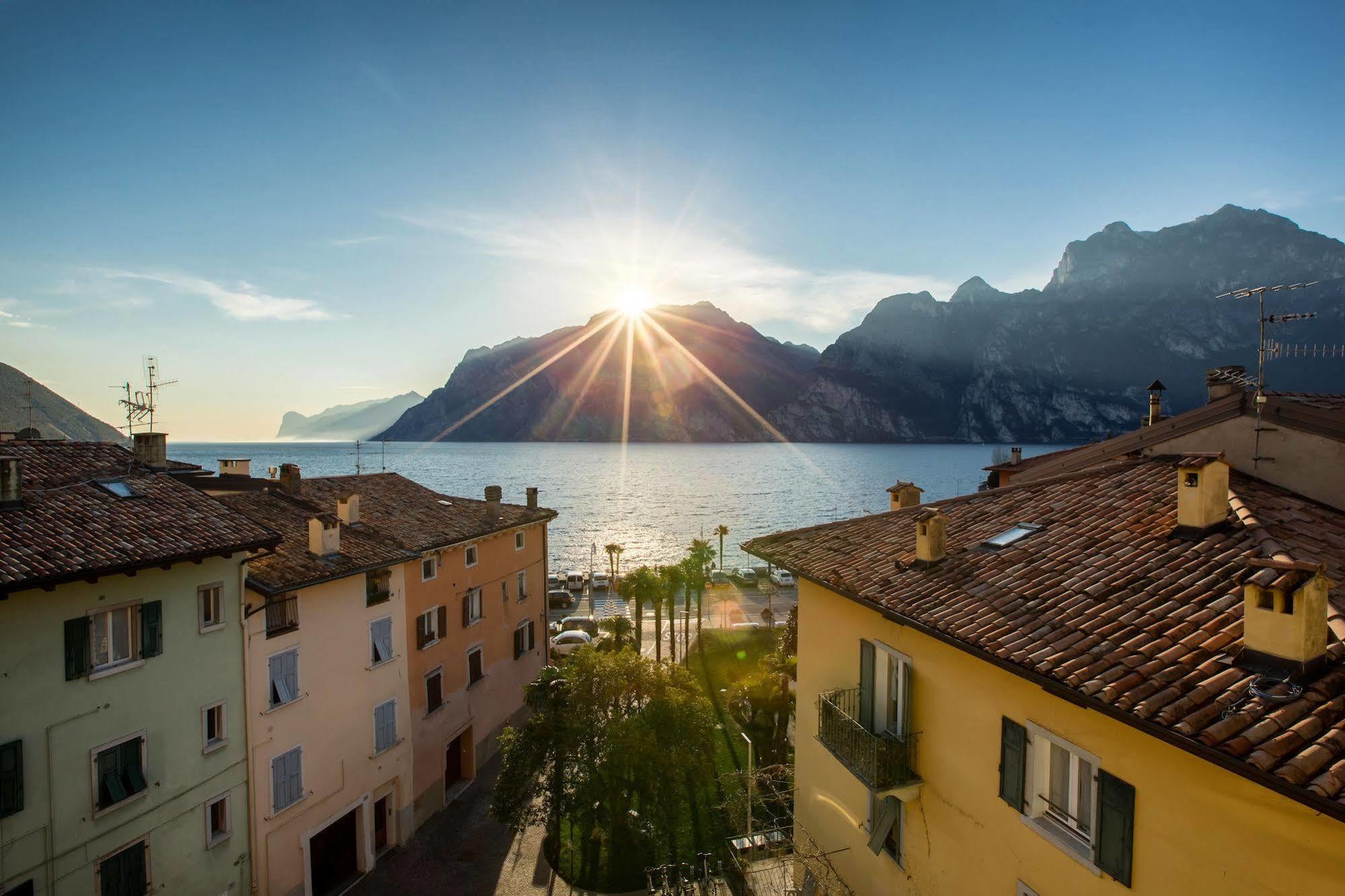 Casa Nataly Panzió Torbole Sul Garda Kültér fotó